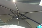 AKS Ampelschirm Alu Olifen beleuchtet 300x300 cm dunkelgrau